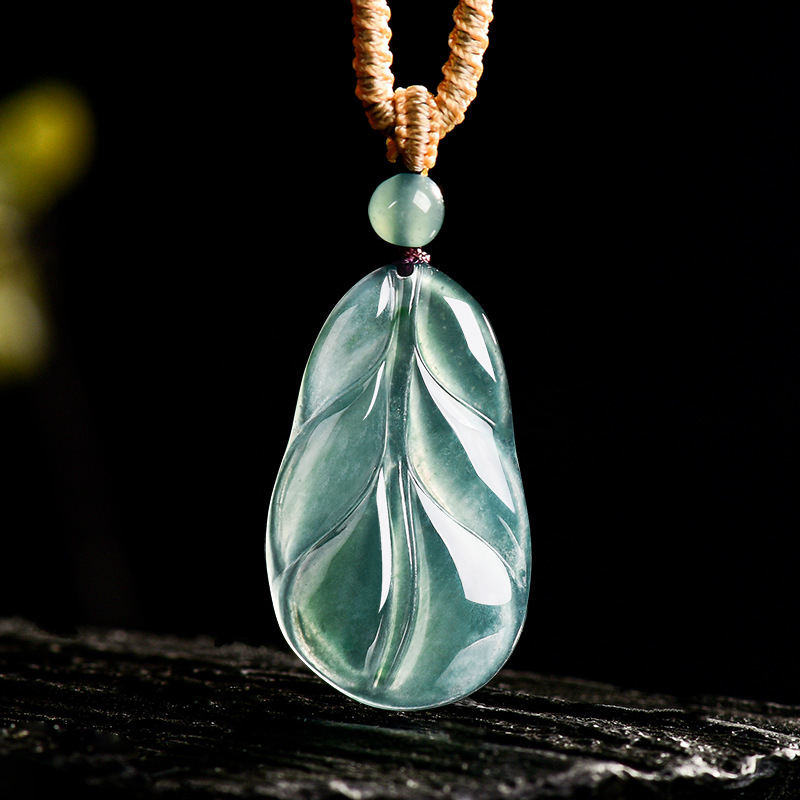 Women'S Vintage Accessories - Pendentif feuille de jadéite du Myanmar,